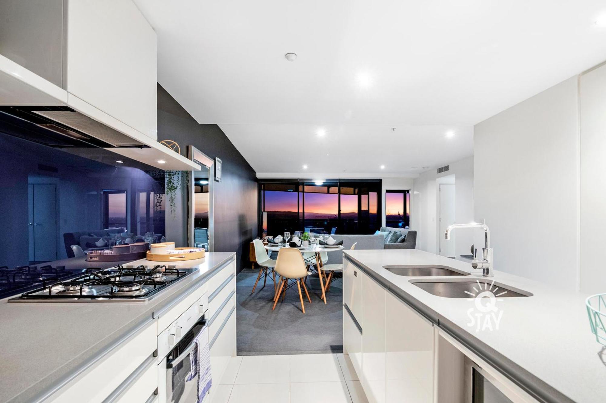 Circle On Cavill Surfers Paradise Mid Week Madness Deal - Q Stay Gold Coast Eksteriør billede