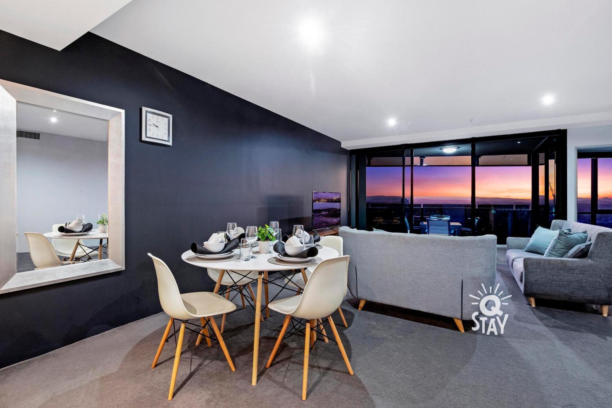 Circle On Cavill Surfers Paradise Mid Week Madness Deal - Q Stay Gold Coast Eksteriør billede